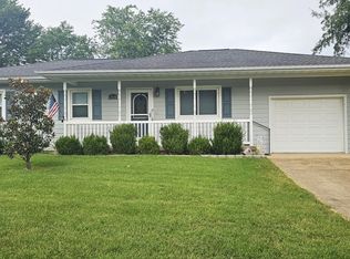 1815 Christopher Dr, West Plains, MO 65775
