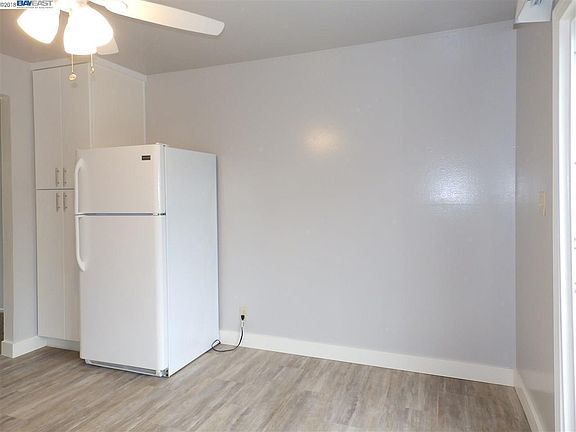 4th image of 2093 Fairway Dr