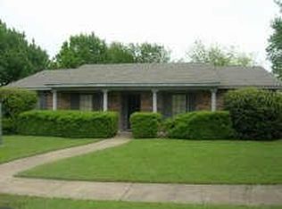 5910 Christie Ln, Garland, TX 75044