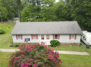 652 Glendale Dr, Asheboro, NC 27205