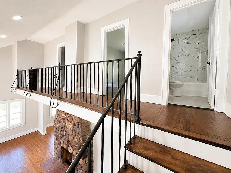 901 Woodsdale Ave — Photo 15