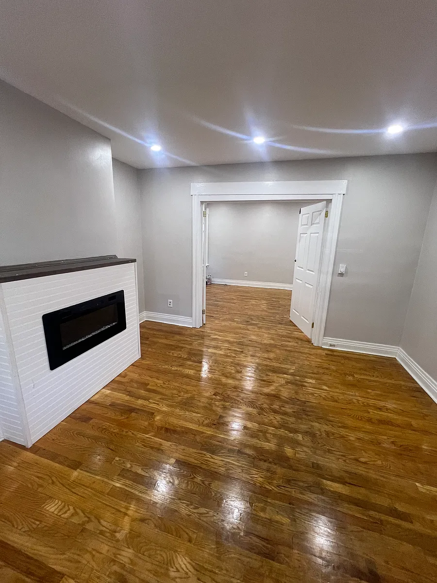 Photo 1 of 10 - 531 Stuyvesant Ave #1 - Irvington, NJ Primary Photo - 531 Stuyvesant Ave #1
