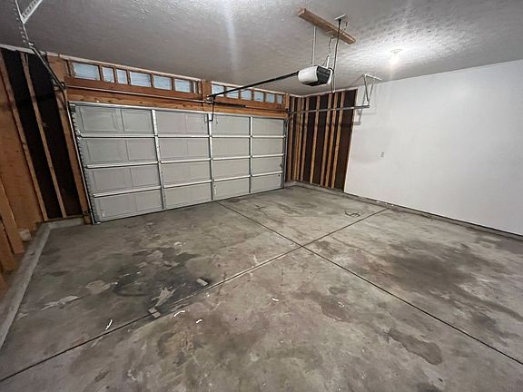 4th image of 905 Providence Ct