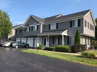 406 Village Creek Dr #406, Lake In the Hills, IL 60156
