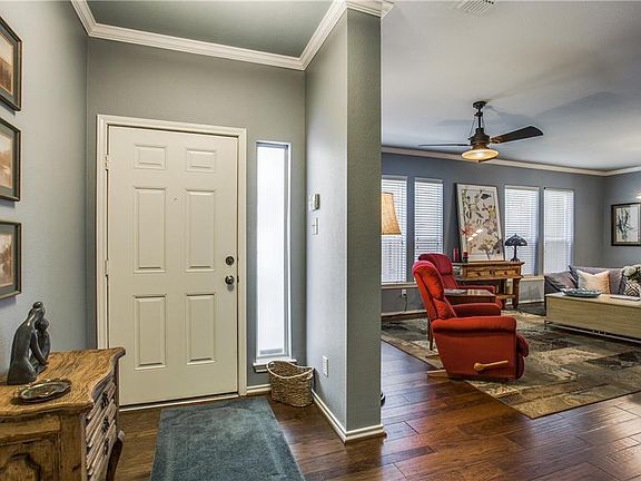 4th image of 2322 Throckmorton St