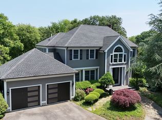 3 E High St, Dartmouth, MA 02748