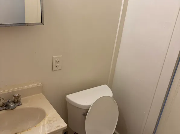 626 W Prairie Ave APT B, Decatur, IL 62522