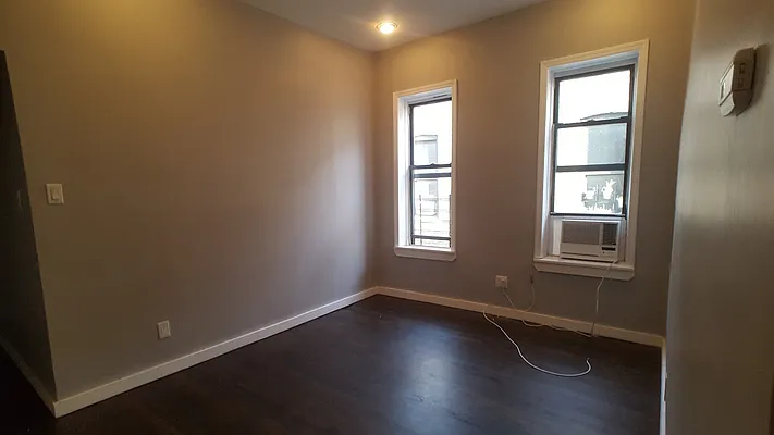 Rented by Evergreen Apartments BK | media 43