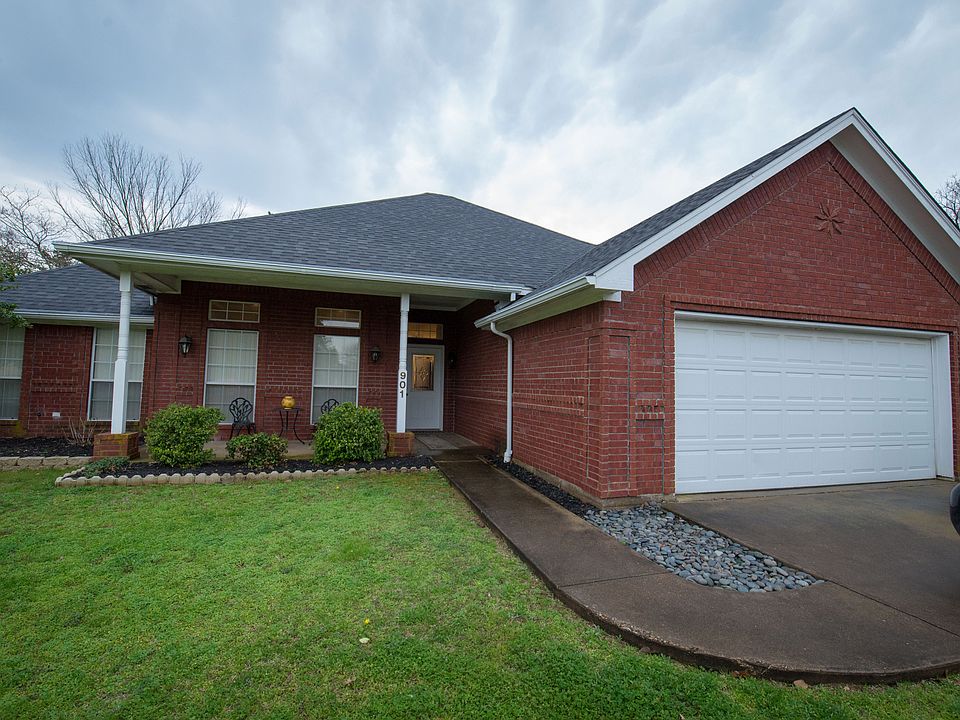 1st image of 901 Greenbriar Ave