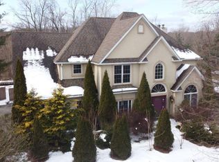 70 Cramer Rd, Poughkeepsie, NY 12603