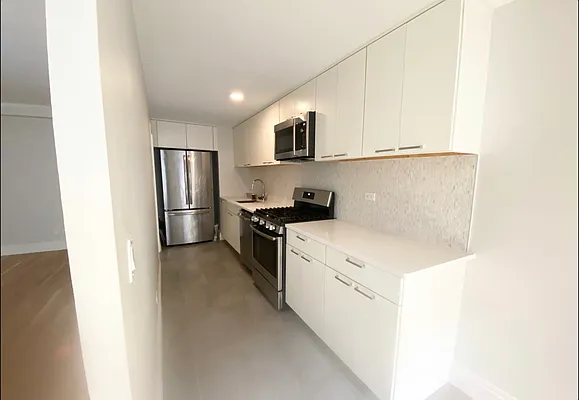 Rented by A&E Real Estate Management | media 8