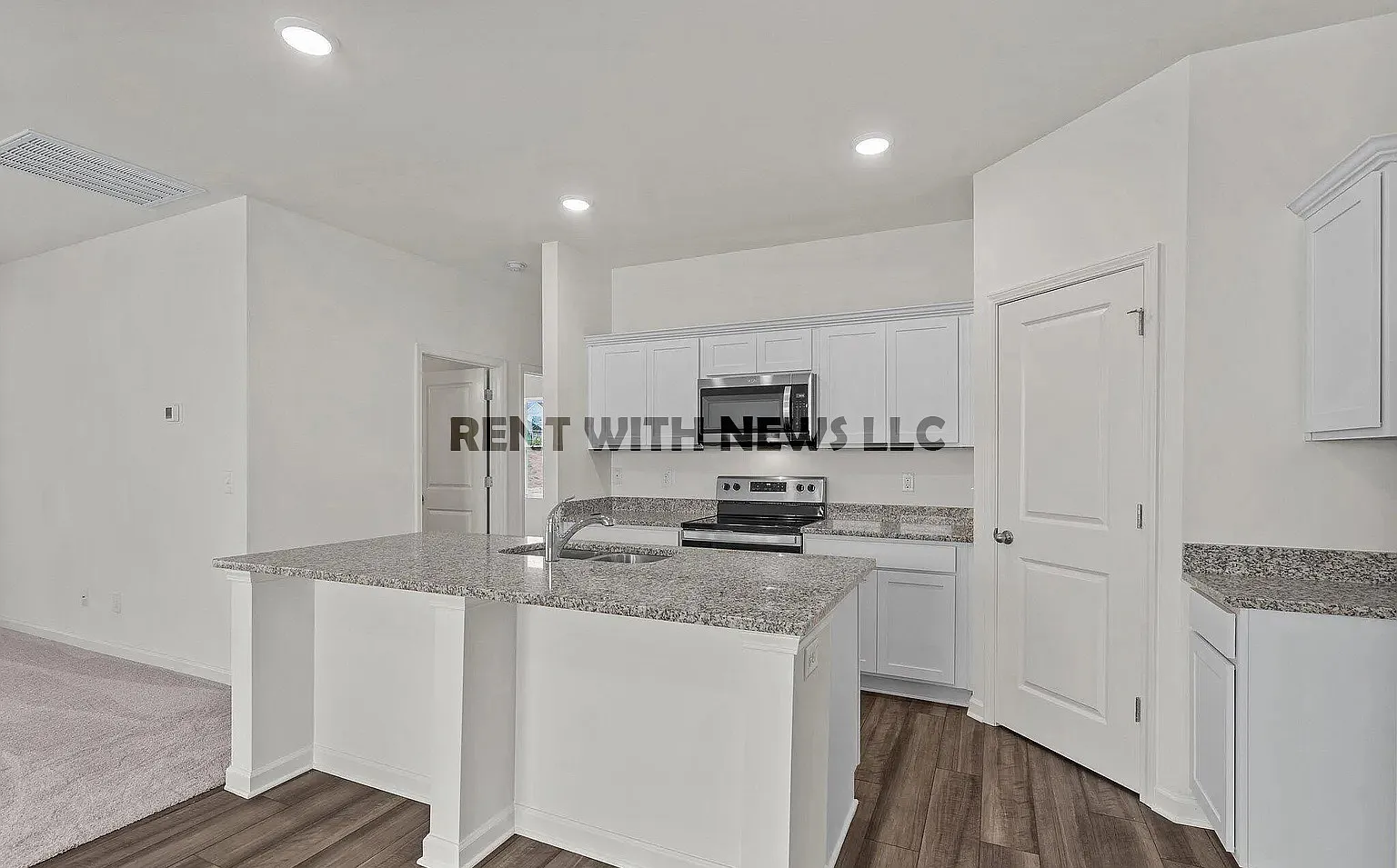 3021 Winding Ridge Dr — Photo 2
