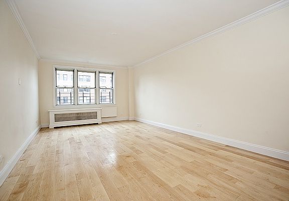 2nd image of 160 E 27th St APT 12A