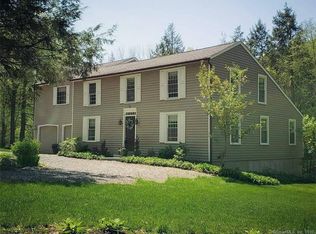 67 Hemlock Rd, Roxbury, CT 06783