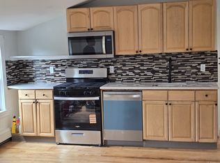 93 Bay View Ave REAR 3, Bristol, RI 02809