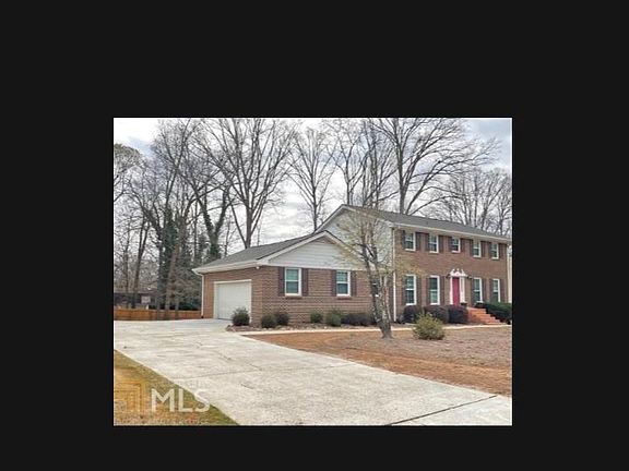 4th image of 2560 Highland Golf Course Dr SE