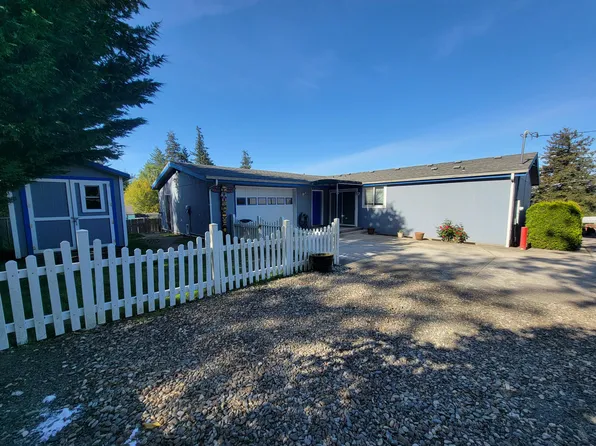 1260 N Henry St, Coquille, OR 97423
