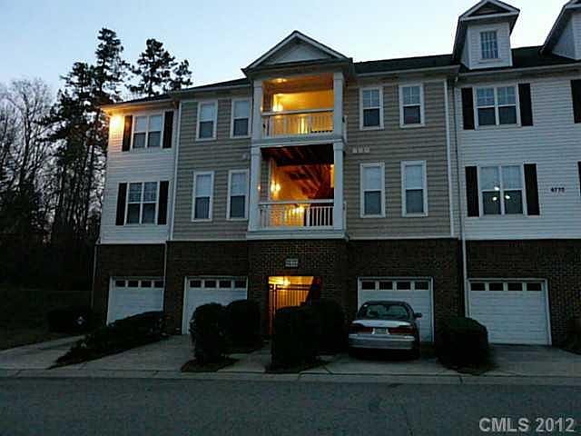 1st image of 6786 Mallard Park Dr #4