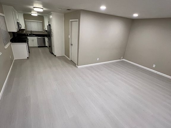 3rd image of 474 Cypress Ave #474