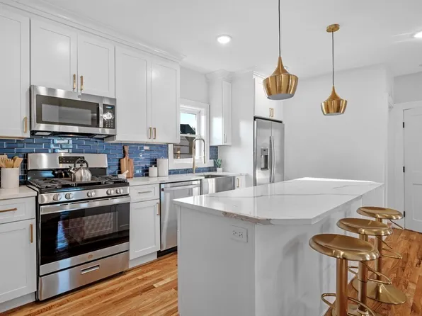 71 Wellington Ave Floor 2, Everett, MA 02149