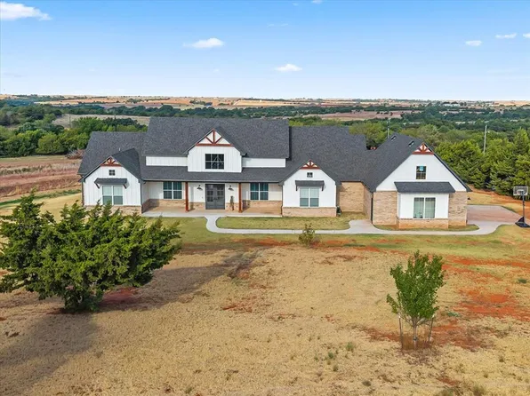 26551 Cypress Rd NW, Geary, OK 73040