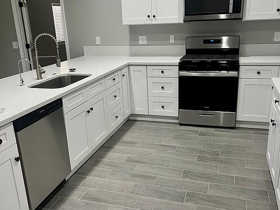 3rd image of 2021 E Mesa Vista Pl