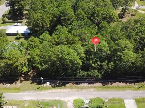1 Smith St, Bay Saint Louis, MS 39520