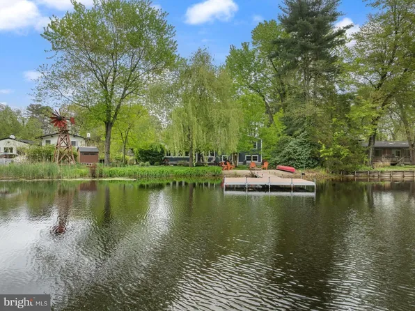 32 Oakwood Dr, Medford, NJ 08055