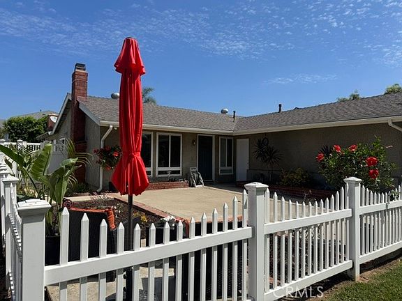 2nd image of 16981 Cumberland Cir