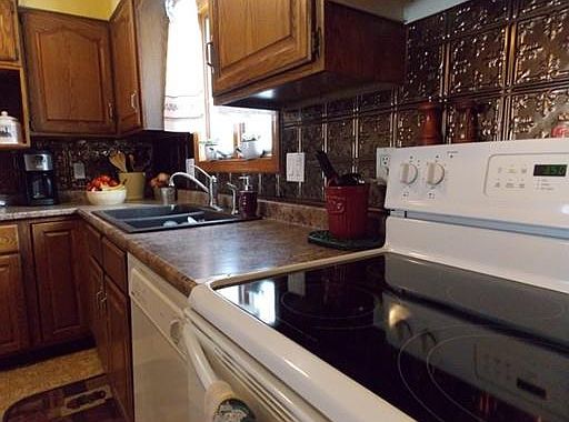 5th image of 96 Greenwood Pl