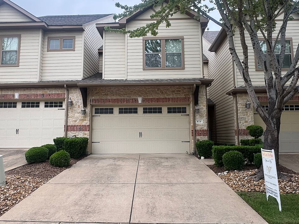 1st image of 824 Apple Hill Dr