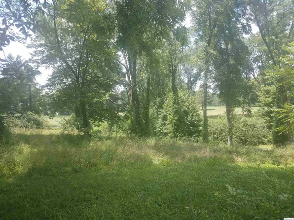 3331 Greenspointe Pkwy, Quincy, IL 62301