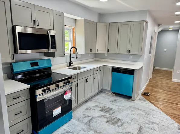 201 Belmont St Floor 2, Everett, MA 02149