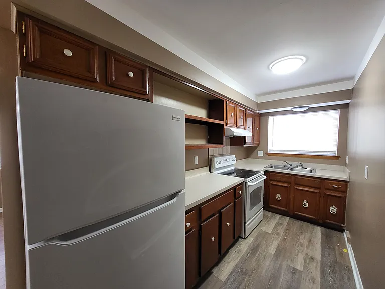 875 Raupp Pl — Photo 10