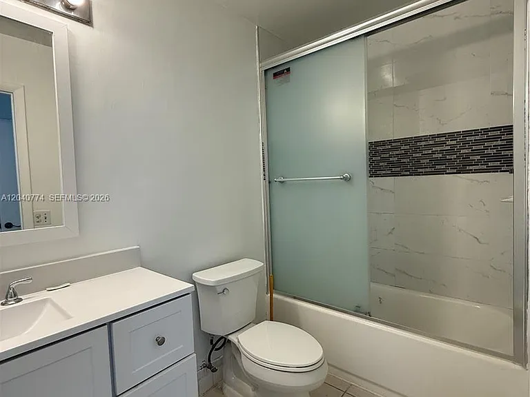 6510 SW 49th St #2 — Photo 5