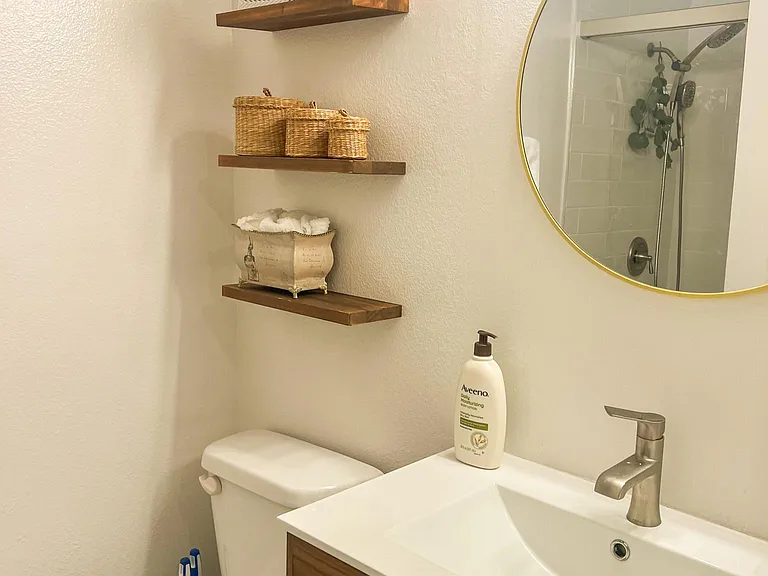 845 Brooks Ave #2 — Photo 8