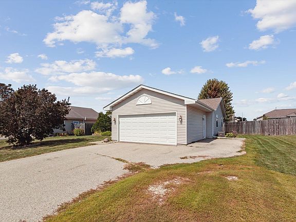 3rd image of 4221 Prairie Fox Dr