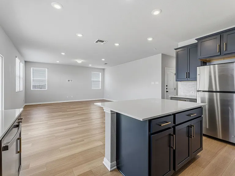 905 Palo Brea Loop — Photo 14