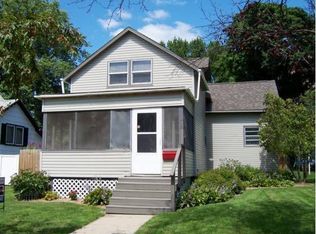 612 W 6th St, Sterling, IL 61081