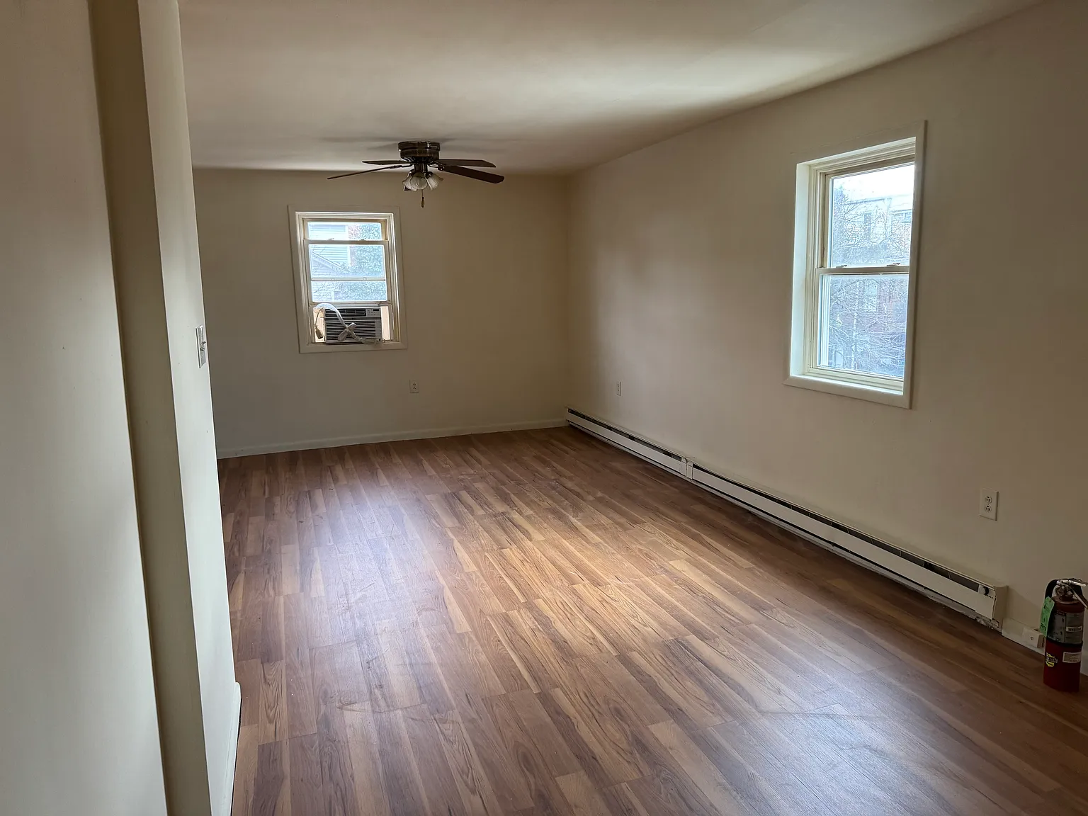 2 bed, 1200 sqft, $950 — Photo 2