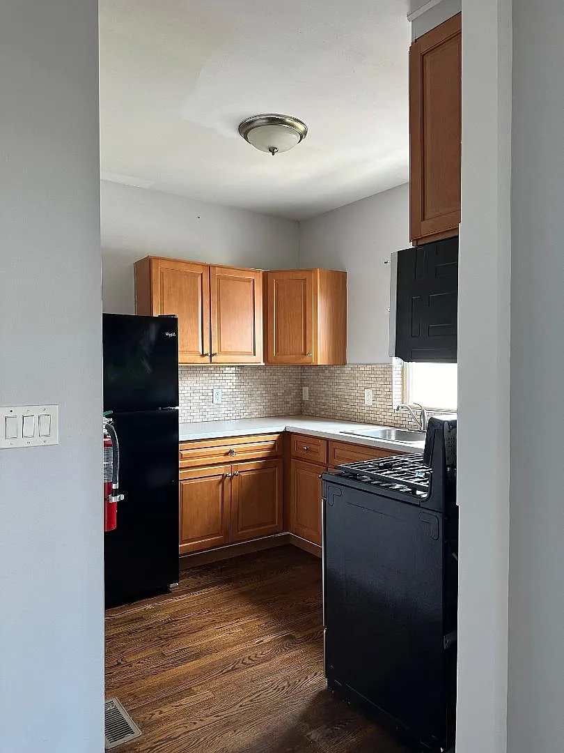 500 Fulton St — Photo 2