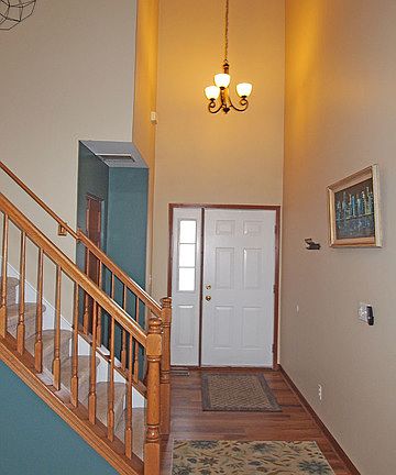 2nd image of 1620 Abington Ln