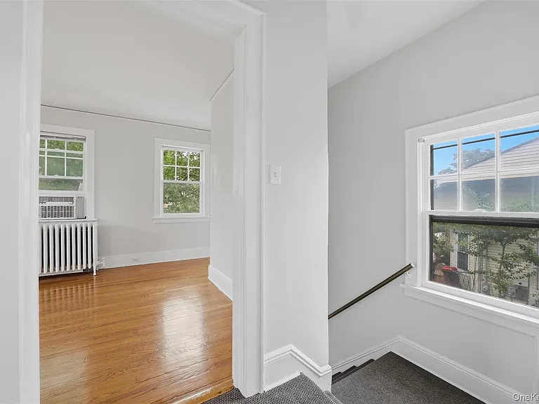49 Sylvan Pl — Photo 9