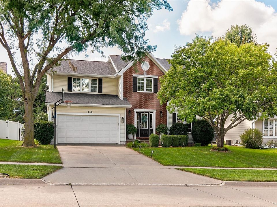 1st image of 1140 SE Indigo Ln