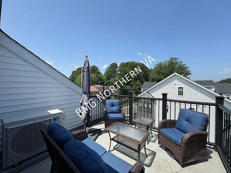 7435 Rocky Creek Ter — Photo 32