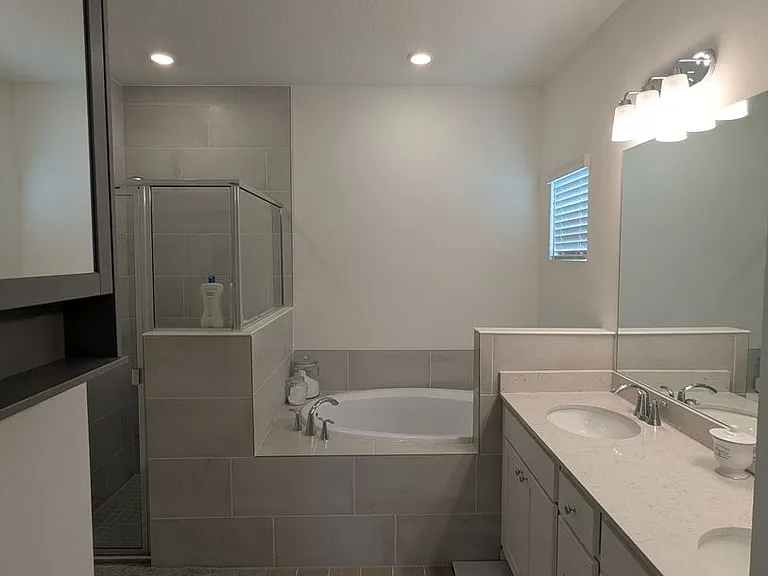 12568 NW 138th Dr — Photo 32
