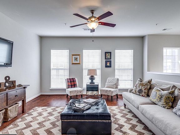 3rd image of 42775 Burrell Sq Unit 7K