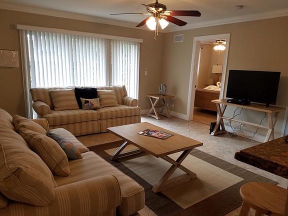 3rd image of 45 SE 7th Ave APT 7