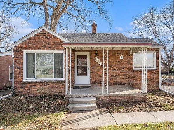 12050 Cavell St, Livonia, MI 48150