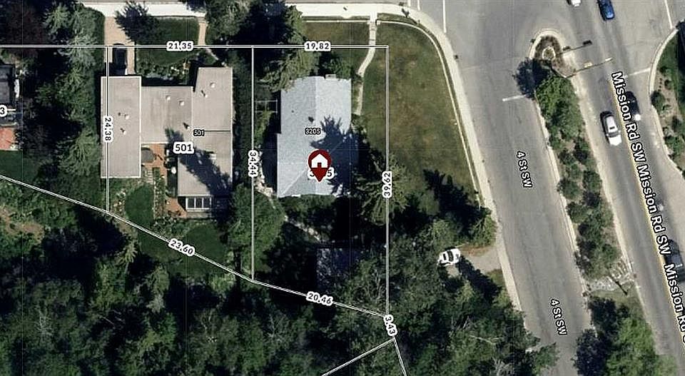 1st image of 3205 E 4th St SW